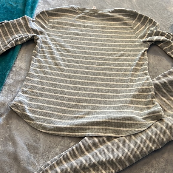 Gray and white thermal pajamas size medium by Gilligan & O’Malley - Picture 8 of 8